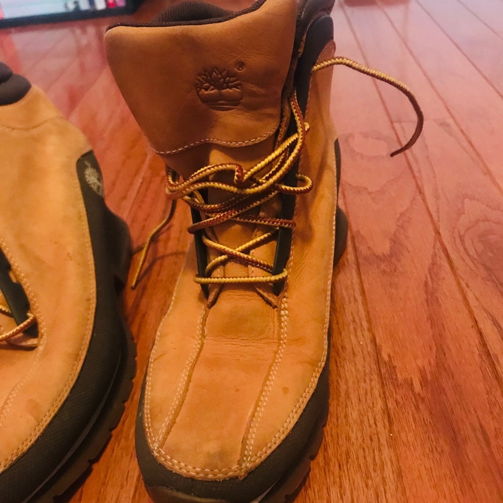 Timberlands boots - Picture 3 of 3